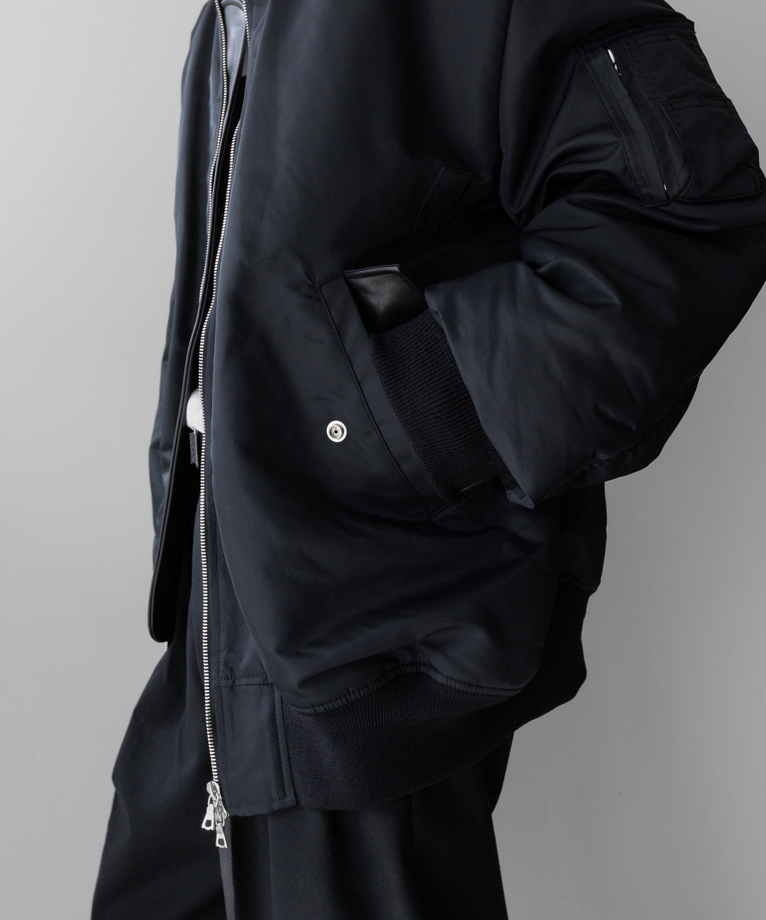 stein(シュタイン)の23AWコレクションOVERSIZED FLIGHT JACKETのBLACK