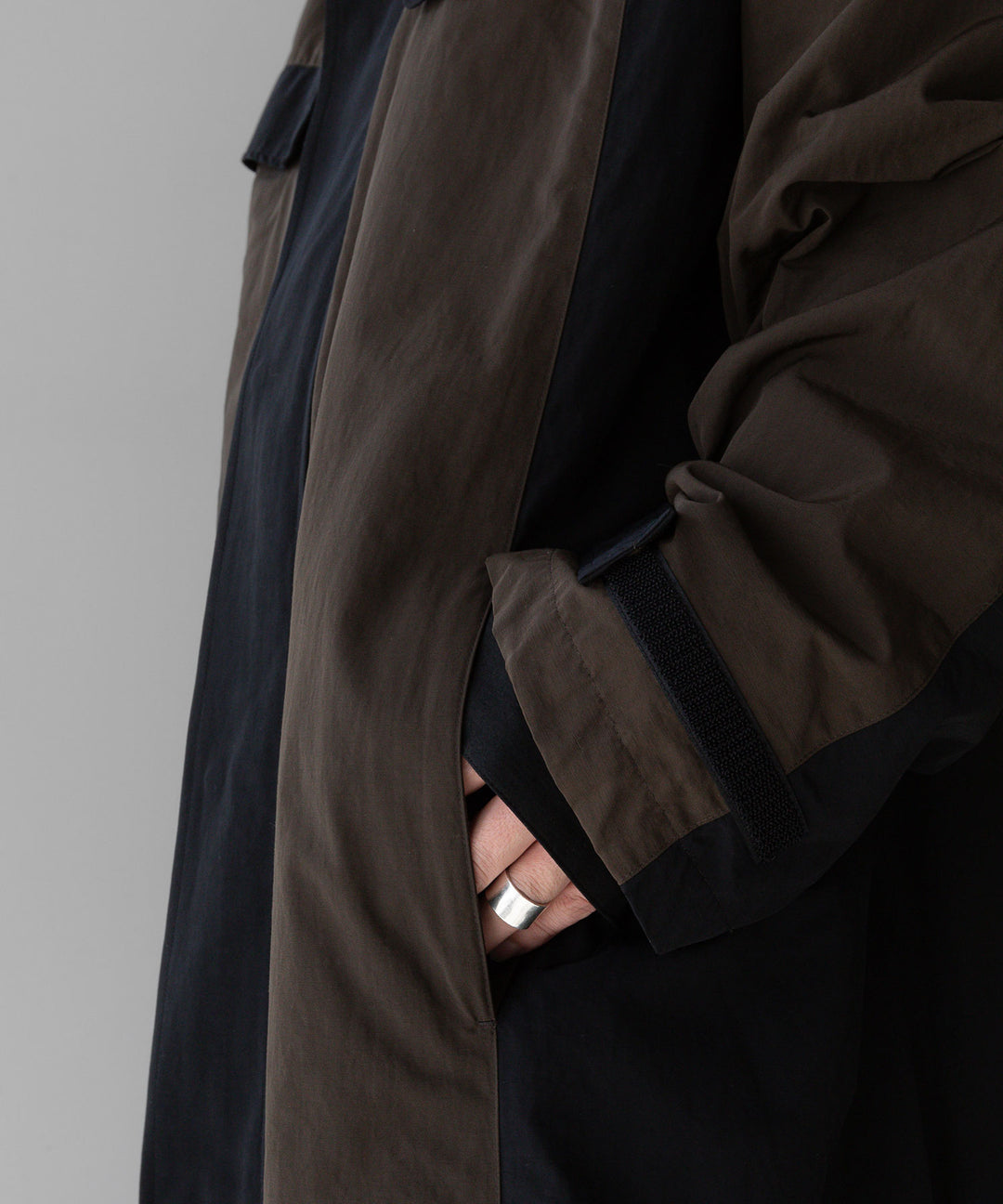 stein(シュタイン)の23AWコレクションMAXI-LENGTH STAND COLLAR COATのMILITARY KHAKI