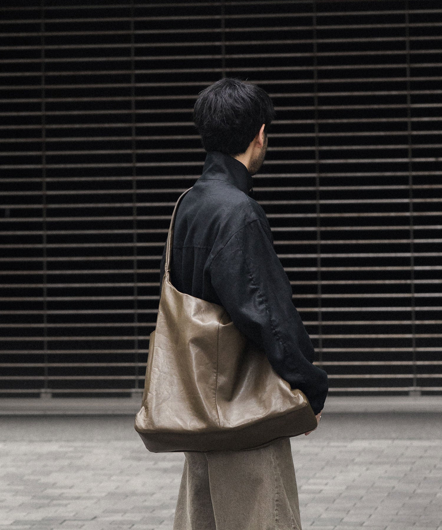 ssstein / シュタイン】GOAT LEATHER SHOULDER BAG - OLIVE | 公式通販