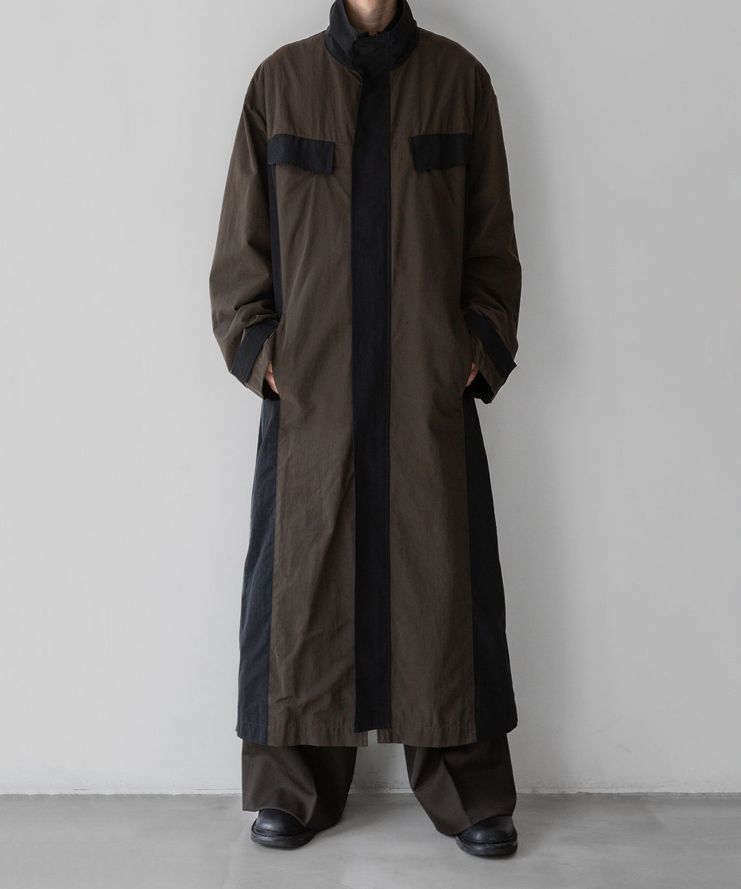 stein(シュタイン)の23AWコレクションMAXI-LENGTH STAND COLLAR COATのMILITARY KHAKI