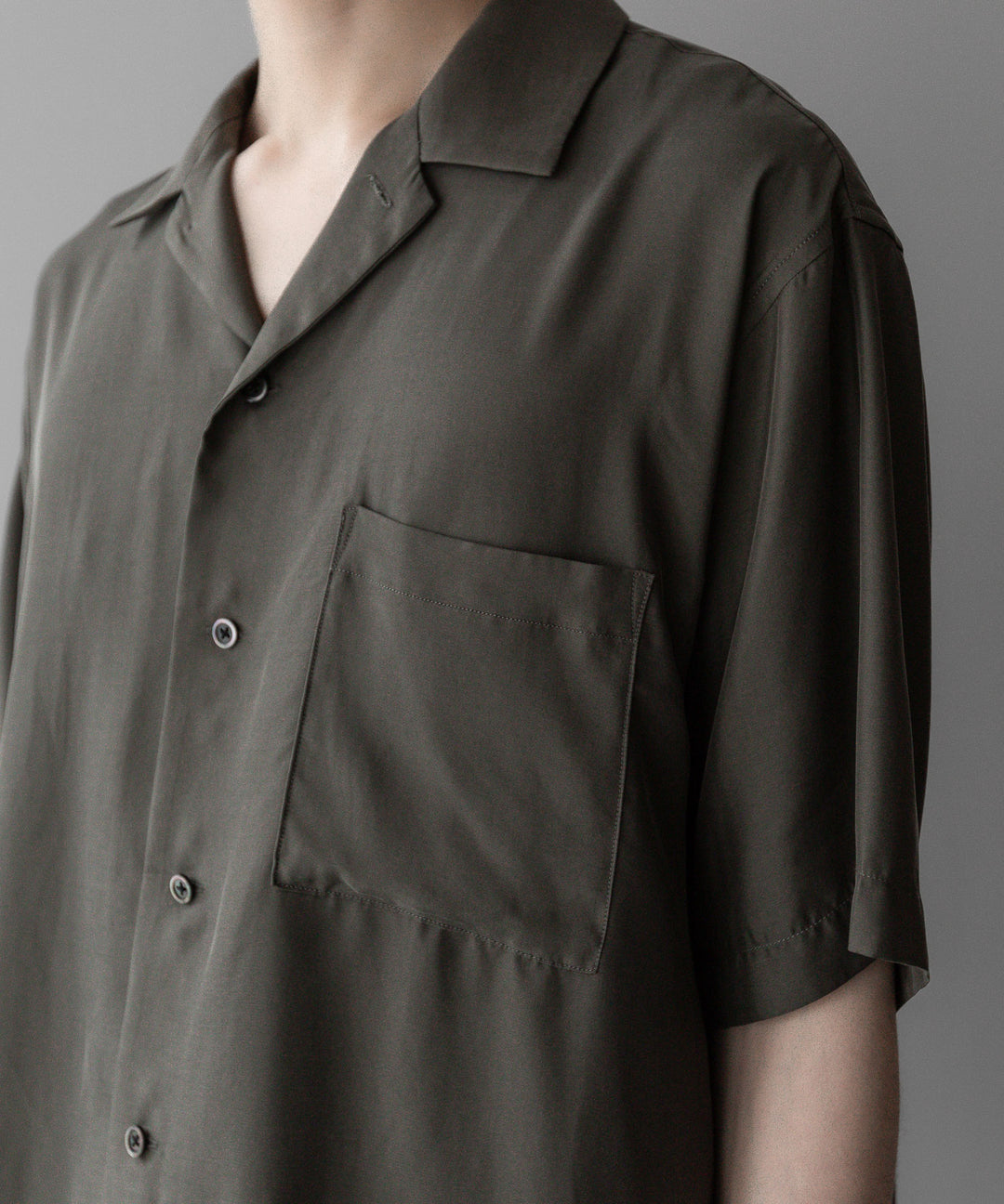 ssstein stein シュタインのOVERSIZED CUPRO OPEN COLLAR SS SHIRT - GREY KHAKI公式通販サイトsession福岡セレクトショップ
