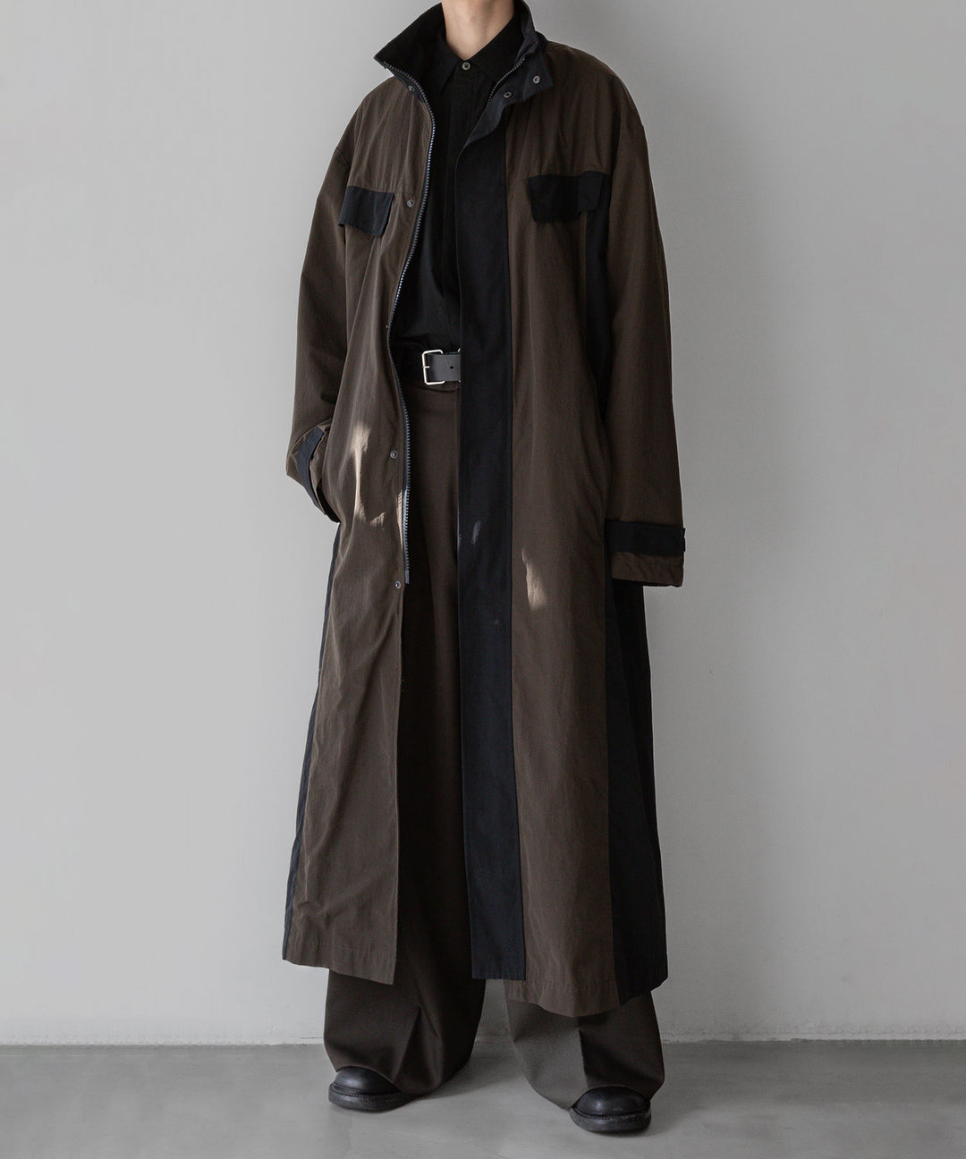 stein(シュタイン)の23AWコレクションMAXI-LENGTH STAND COLLAR COATのMILITARY KHAKI