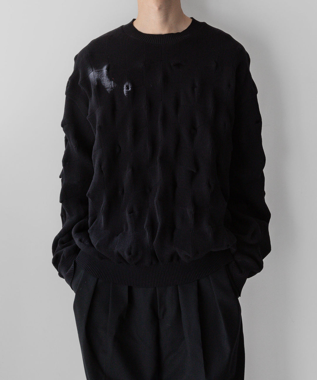 stein(シュタイン)の23AWコレクションBUMPY PATTERNED KNIT LSのBLACK