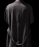 画像をギャラリービューアに読み込む, ssstein(シュタイン)のOVERSIZED MAXI-LENGTH PEAK LAPEL COAT - GREY KHAKIの公式通販サイトsession福岡セレクトショップ
