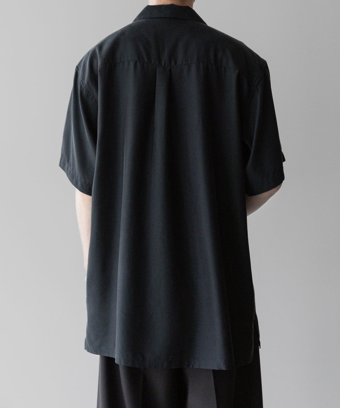 ssstein stein(シュタイン)の24SSコレクション 公式通販サイトsession福岡セレクトショップOVERSIZED CUPRO OPEN COLLAR SS SHIRTのBLACK
