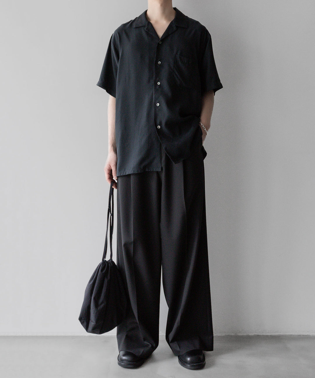 ssstein stein(シュタイン)の24SSコレクション 公式通販サイトsession福岡セレクトショップOVERSIZED CUPRO OPEN COLLAR SS SHIRTのBLACK