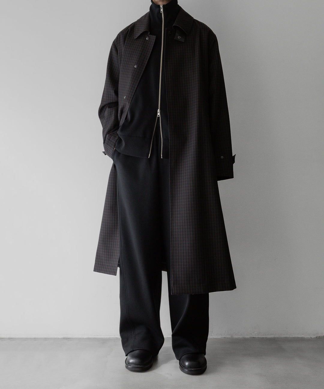 【stein】ssstein シュタインのCUPRO BICOLOR WIDE TRACK PANTSのBLACK × BLACK  公式通販サイトsession福岡セレクトショップ