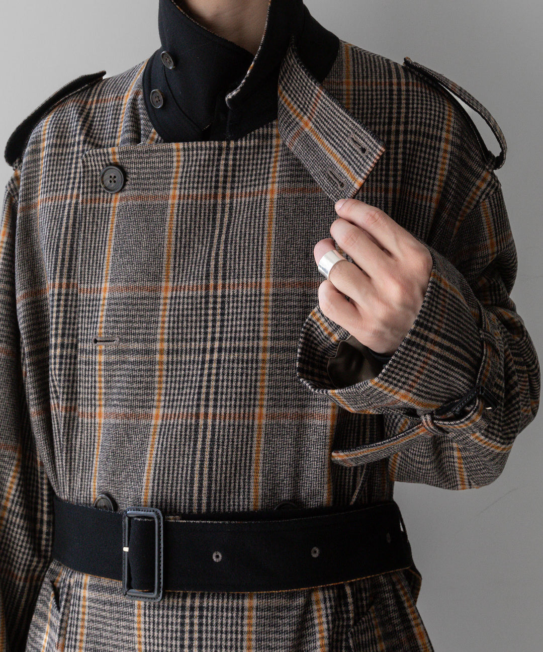 stein(シュタイン)の23AWコレクションOVERSIZED DOUBLE LAPELED TRENCH COATのGLEN CHECK × BLACKstein(シュタイン)の23AWコレクションOVERSIZED DOUBLE LAPELED TRENCH COATのGLEN CHECK × BLACK