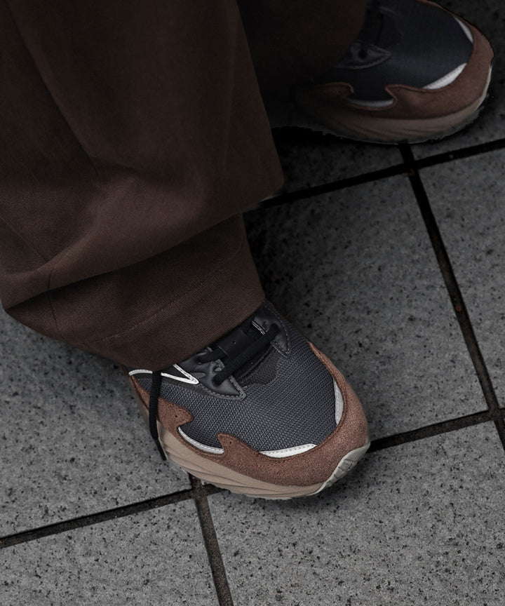 MIZUNO ミズノWAVE RIDER β GTXのBLACK×BLACK×BROWN 公式通販サイトsession福岡セレクトショップ