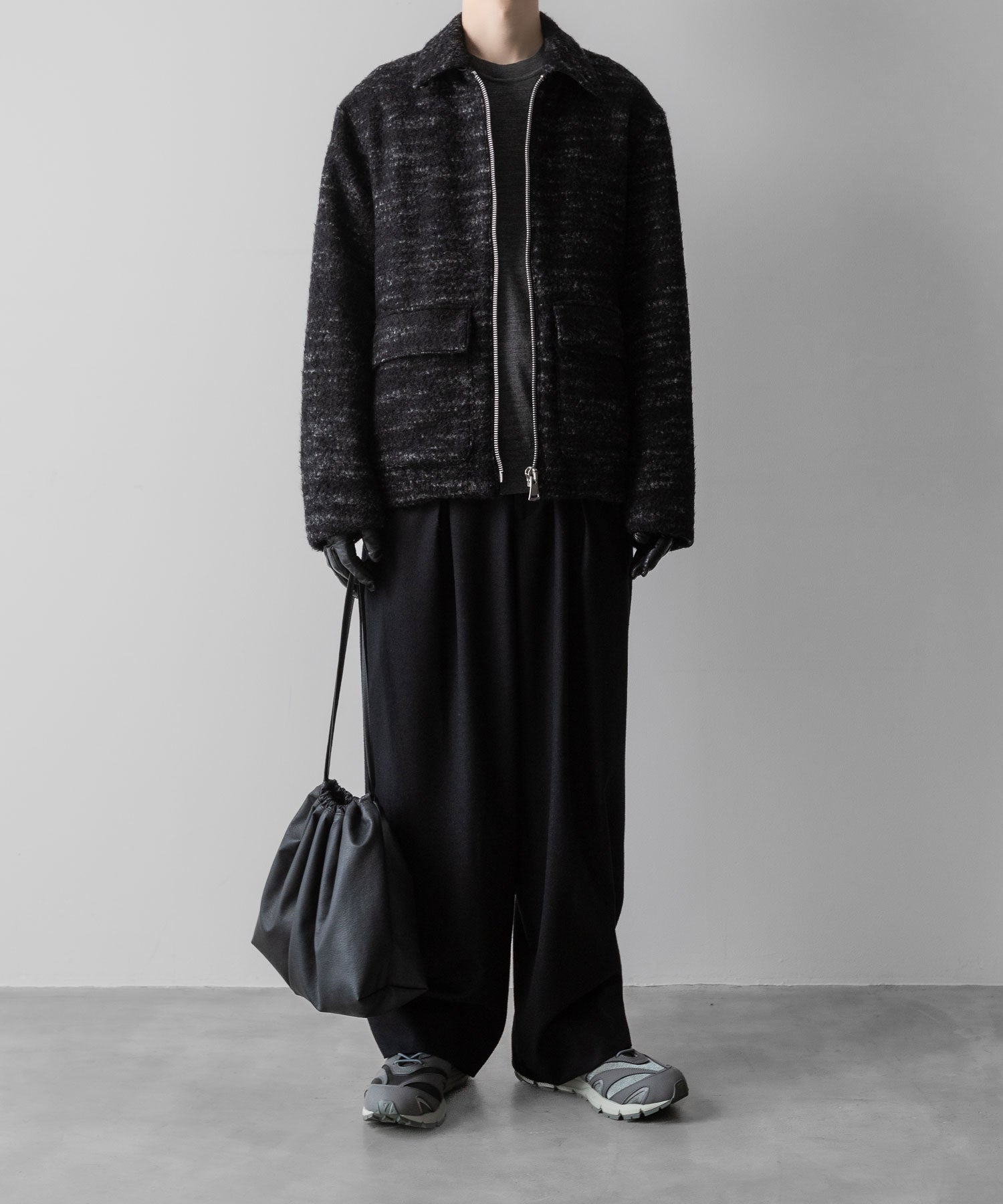 INTÉRIM(インテリム)のDOUBLE FACE HAIRY BABY LAMA WOOL SPORTS JACKET - RAW BLACKの公式通販サイトsession福岡セレクトショップ