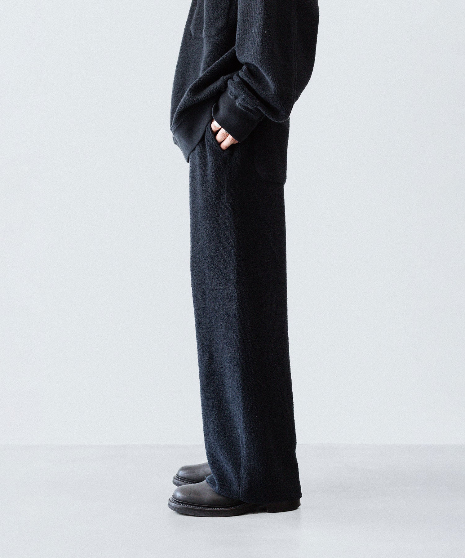 【phebus】SULFUR DYE FLEECE PANTS - CAHRCOAL