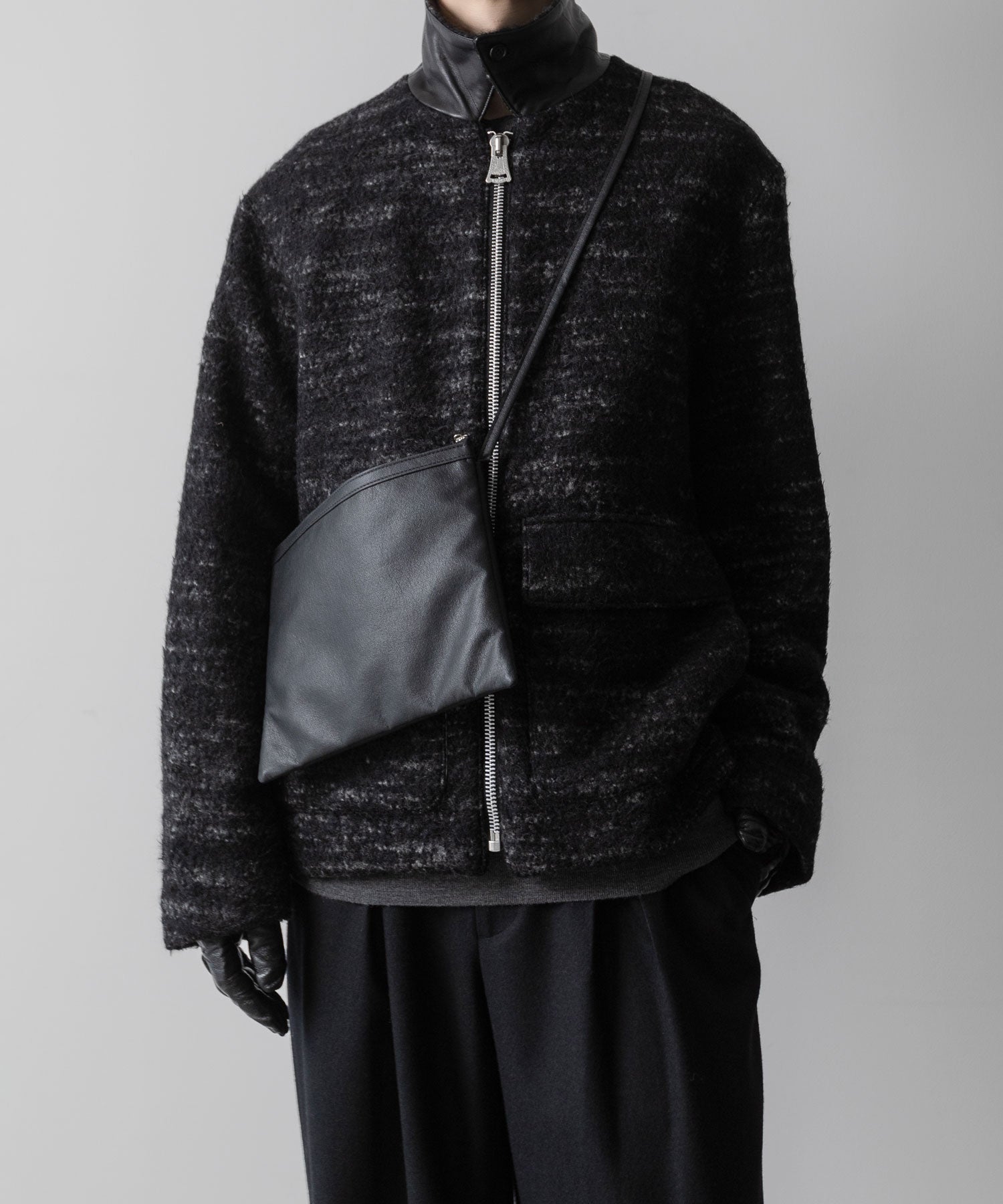 INTÉRIM(インテリム)のDOUBLE FACE HAIRY BABY LAMA WOOL SPORTS JACKET - RAW BLACKの公式通販サイトsession福岡セレクトショップ