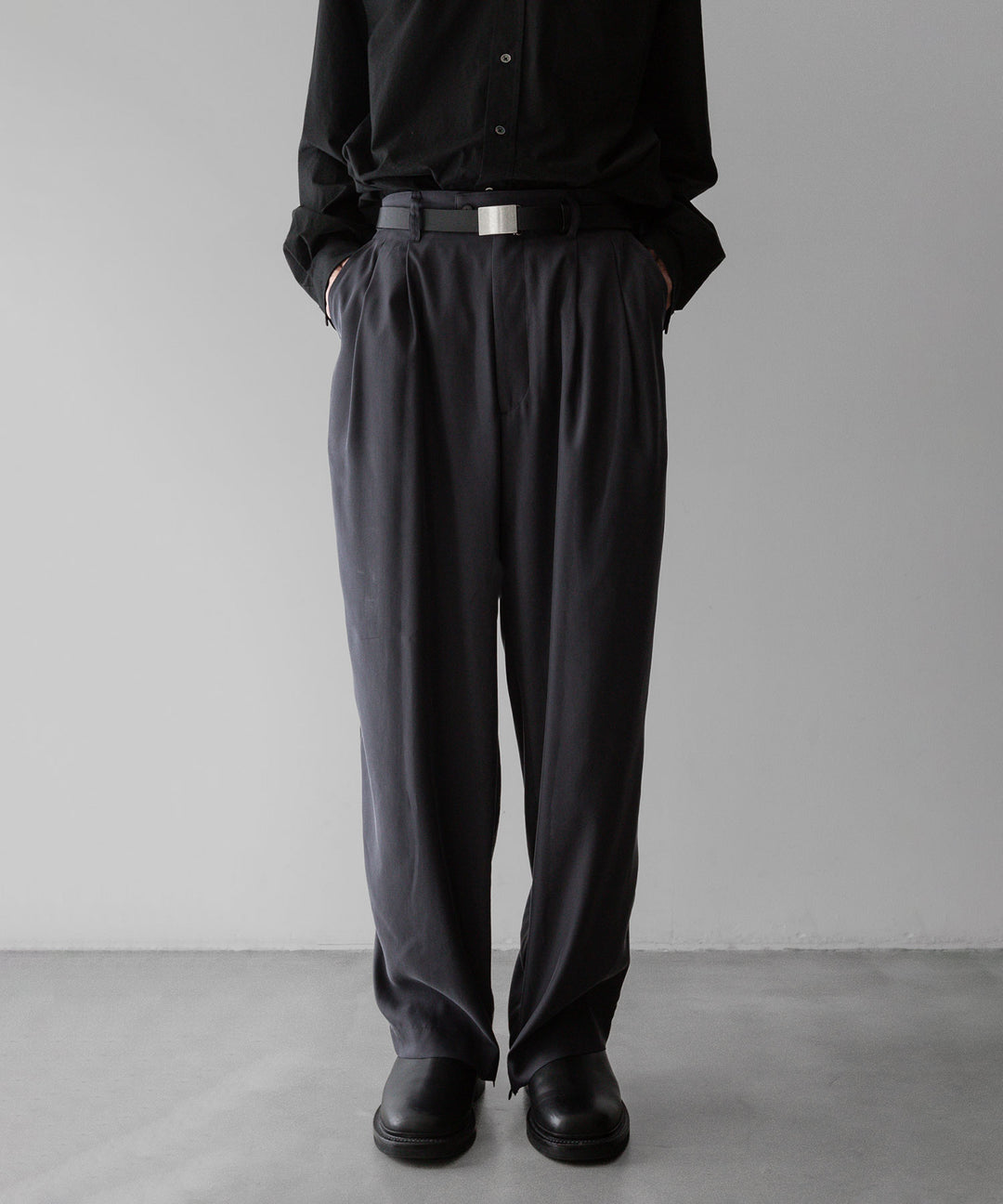 【stein】ssstein シュタインのCUPRO WIDE EASY TROUSERSのCHARCOAL 公式通販サイトsession福岡セレクトショップ