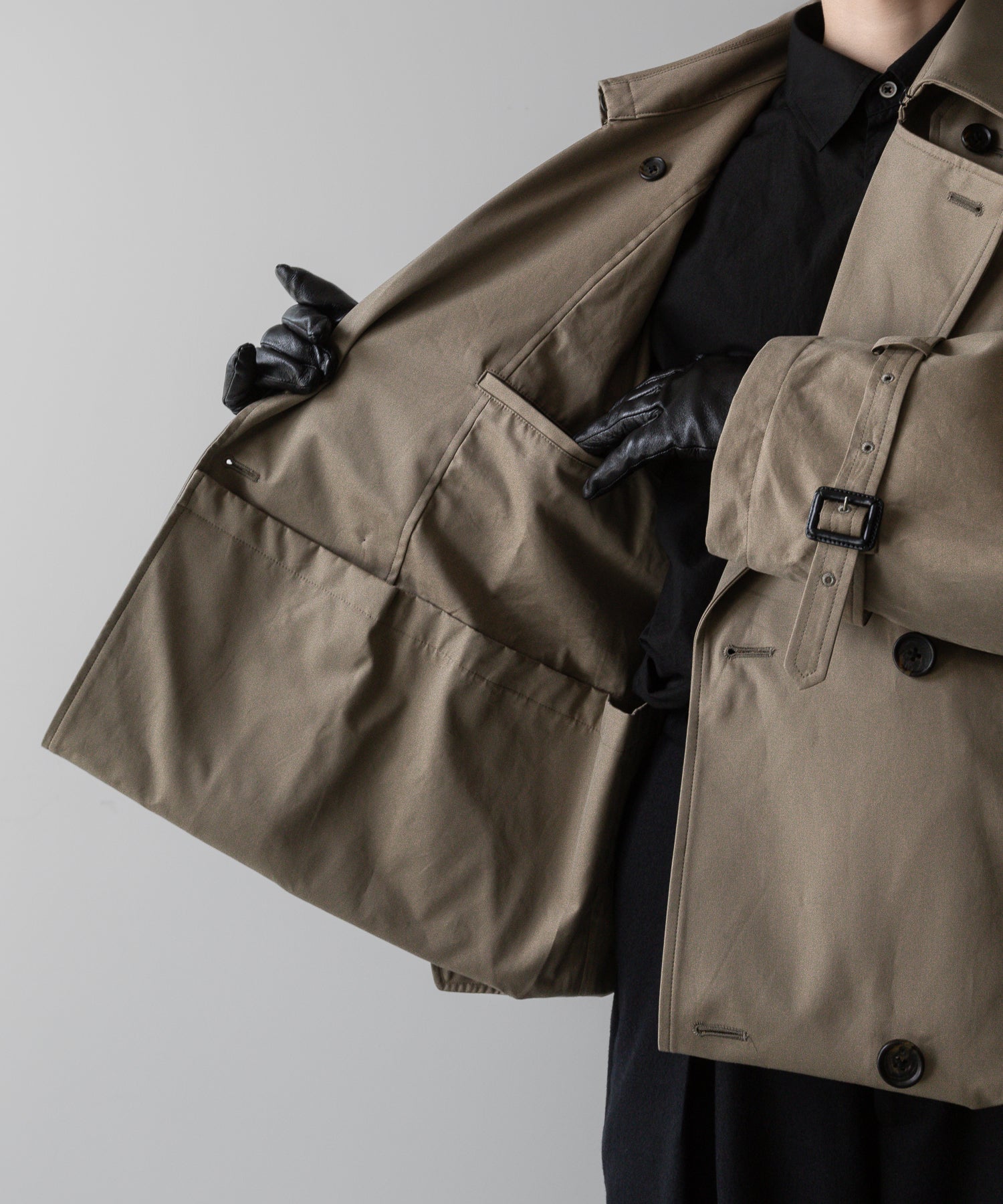 ssstein(シュタイン)の24AWコレクション LAYERED SHORT TRENCH COAT - BEIGE 公式通販サイトsession福岡セレクトショップ