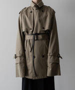 画像をギャラリービューアに読み込む, ssstein(シュタイン)の24AWコレクション LAYERED SHORT TRENCH COAT - BEIGE 公式通販サイトsession福岡セレクトショップ
