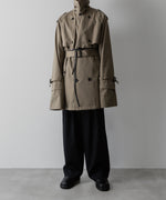 画像をギャラリービューアに読み込む, ssstein(シュタイン)の24AWコレクション LAYERED SHORT TRENCH COAT - BEIGE 公式通販サイトsession福岡セレクトショップ
