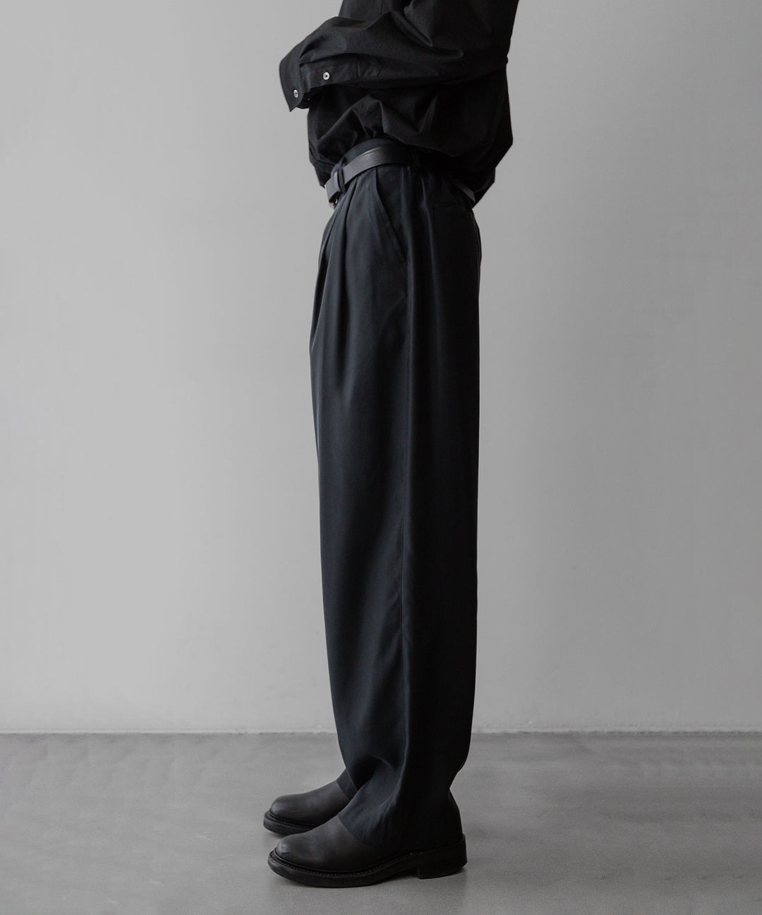 【stein】ssstein シュタインのCUPRO WIDE EASY TROUSERSのBLACK 公式通販サイトsession福岡セレクトショップ