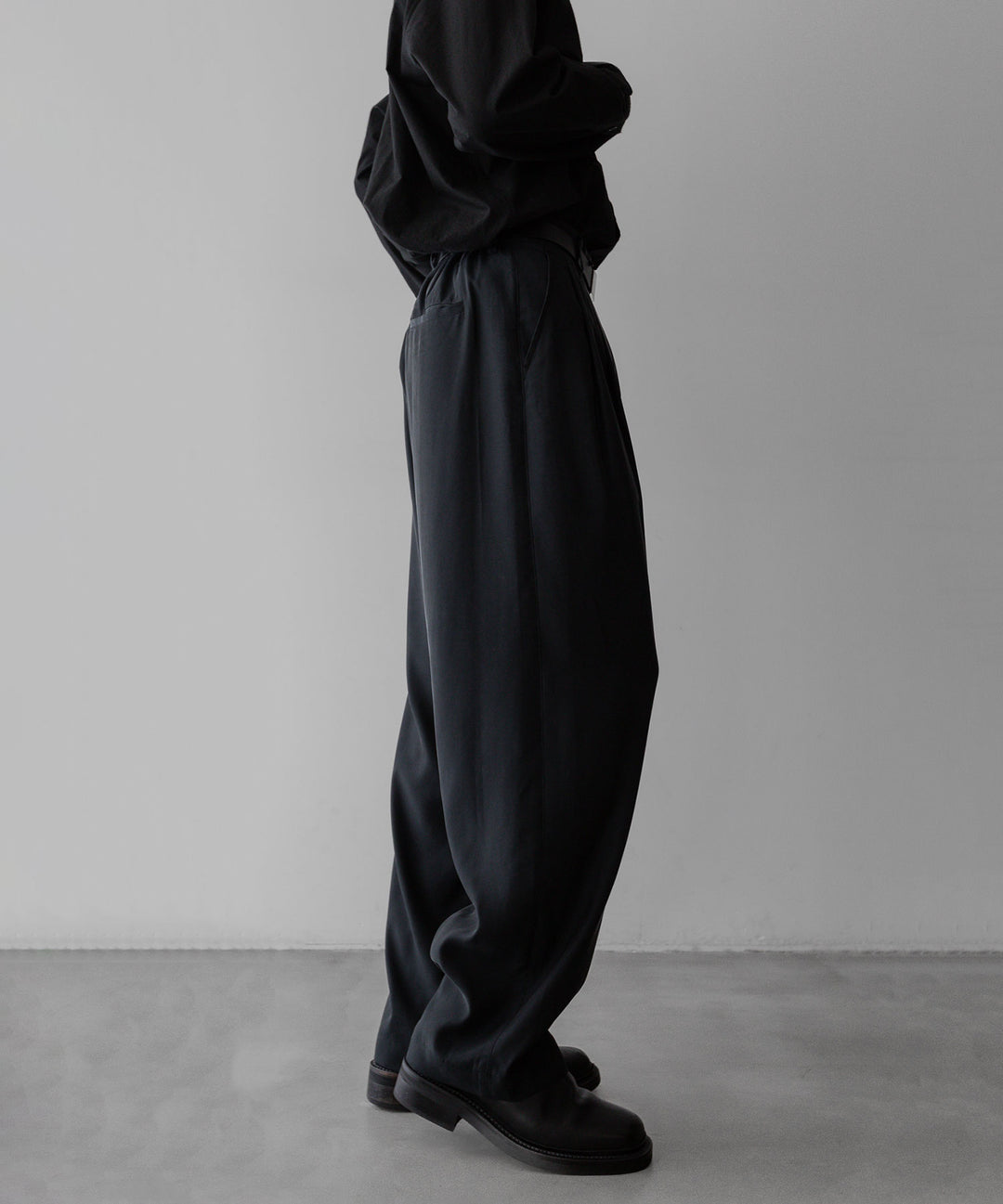 【stein】ssstein シュタインのCUPRO WIDE EASY TROUSERSのBLACK 公式通販サイトsession福岡セレクトショップ