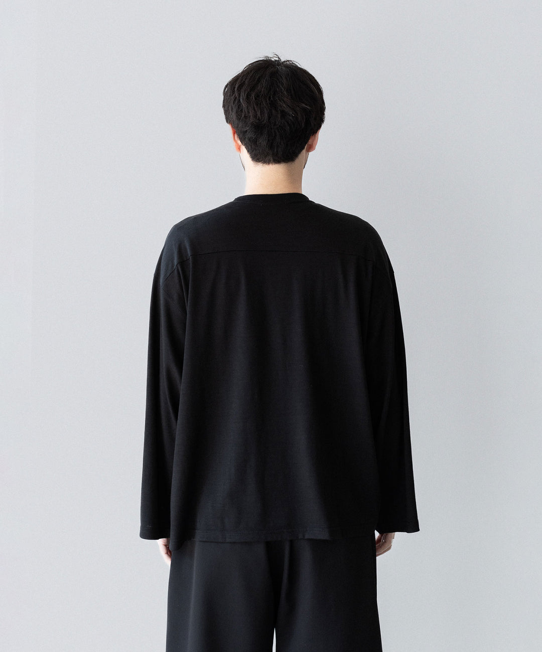 【INTÉRIM】    HYPER BIG EXTRA FINE MERINO WOOL JERSEY FOOTBALL L/S TEE - BLACK