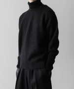 画像をギャラリービューアに読み込む, ssstein(シュタイン)の24AWコレクション MOHAIR GLITTER KNIT TURTLE NECK LS - BLACK 公式通販サイトsession福岡セレクトショップ
