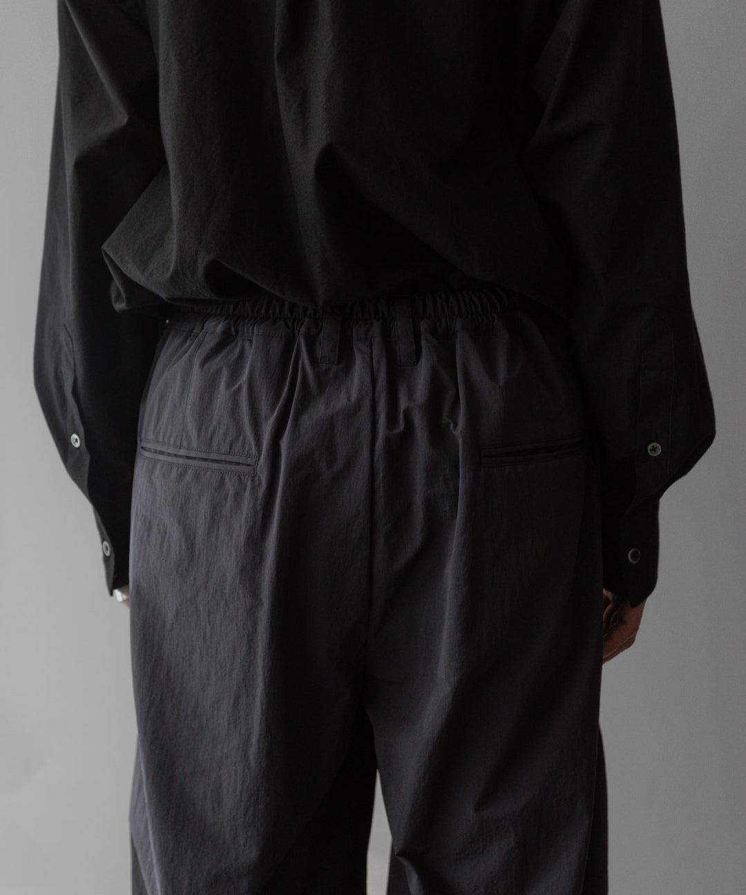 stein ssstein シュタインのWINDPROOF NYLON WIDE EASY TROUSERSのDARK GREY KHAKI公式通販サイトsession福岡セレクトショップ