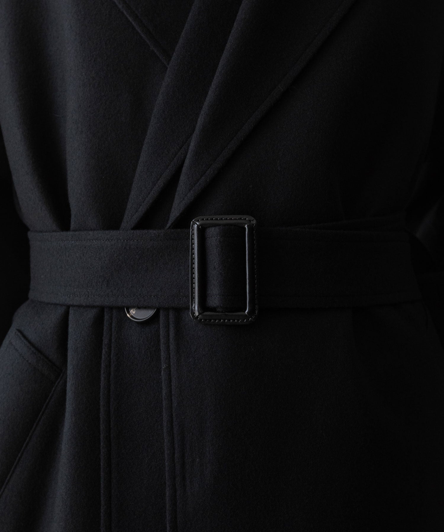 【ssstein】OVERSIZED DOCKING DOUBLE BREASTED COAT - BLACK