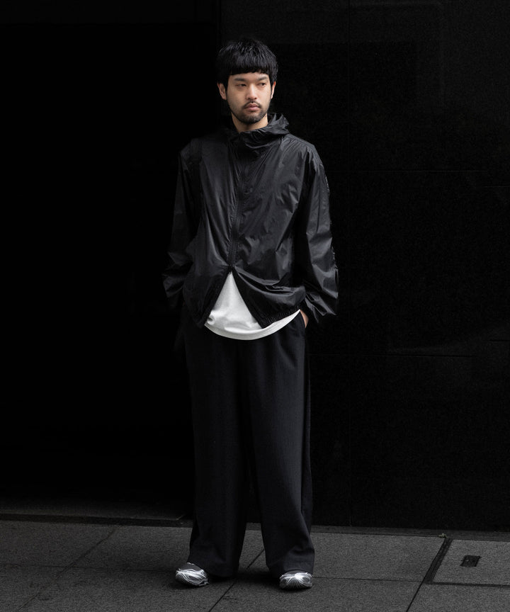 ssstein(シュタイン)のEXTRA LIGHT NYLON SHIRRED ZIP HOOD JACKET -BLACKの公式通販サイトsession福岡セレクトショップ