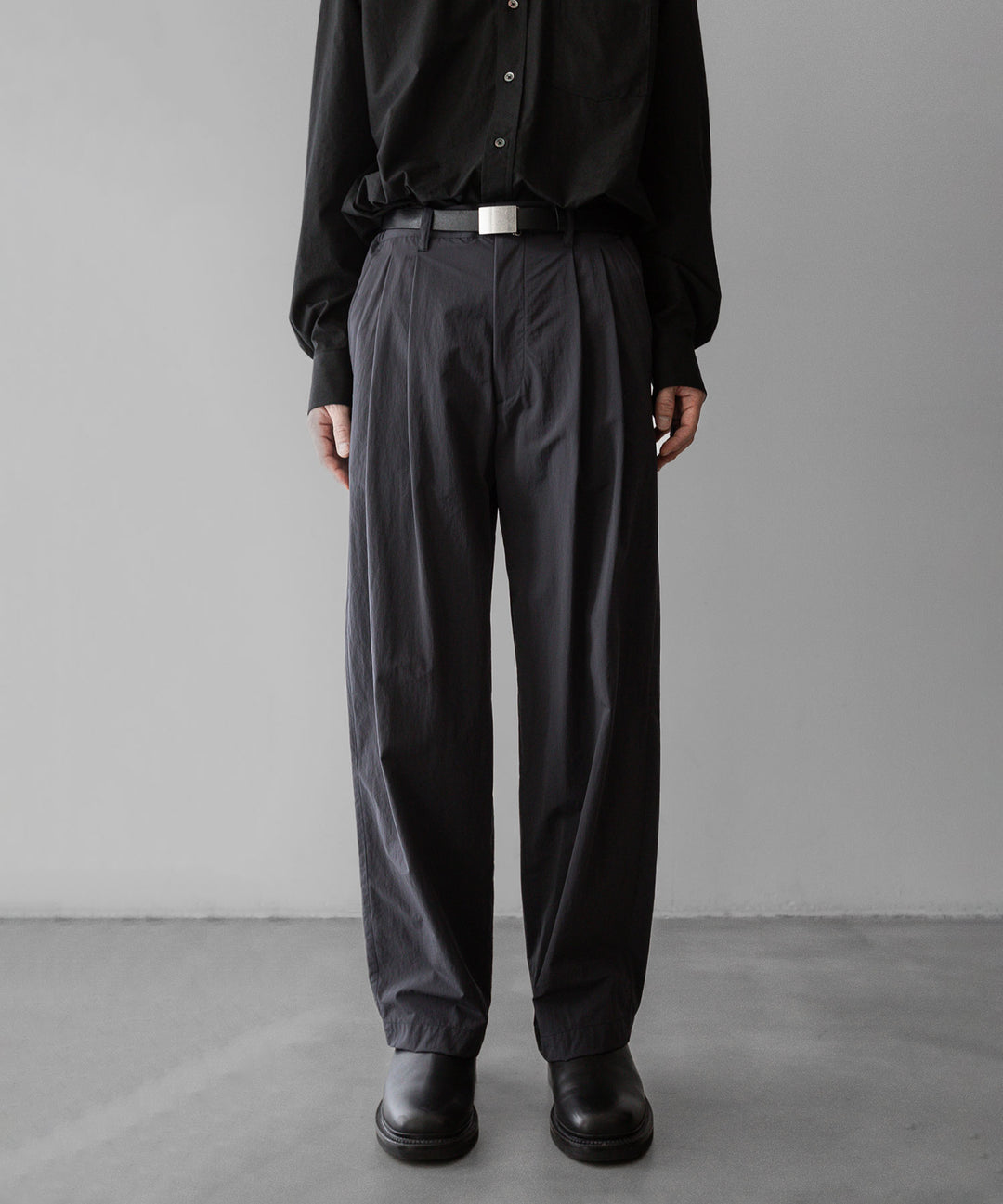 stein ssstein シュタインのWINDPROOF NYLON WIDE EASY TROUSERSのDARK GREY KHAKI公式通販サイトsession福岡セレクトショップ