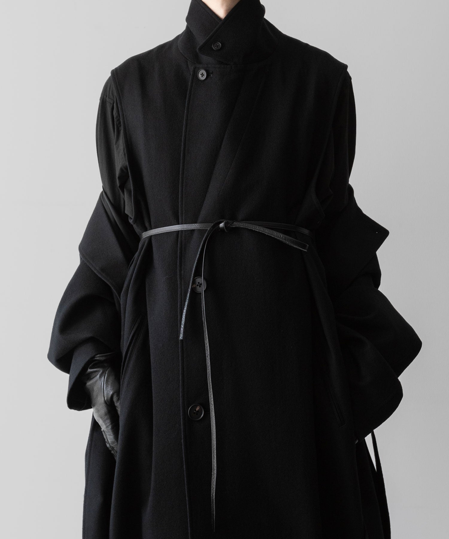 【ssstein】OVERSIZED DOCKING DOUBLE BREASTED COAT - BLACK