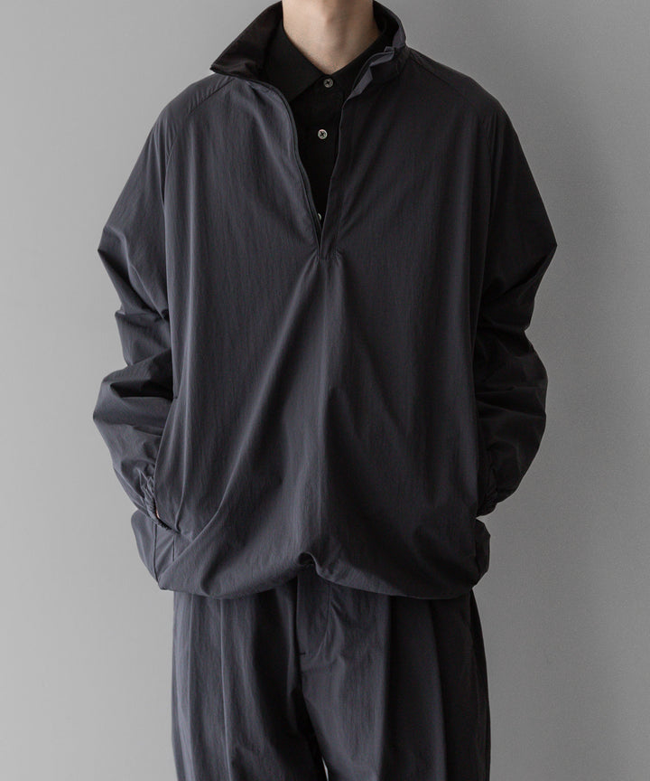【stein】ssstein シュタインのWINDPROOF NYLON HALF ZIP PULLOVERのDARK GREY KHAKI 公式通販サイトsession福岡セレクトショップ