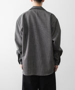 画像をギャラリービューアに読み込む, INTÉRIM - インテリムのWOOL END-ON-END SUITING DEADSTOCK FABRIC SKIPPER SHIRTのBLACK公式通販サイトsession福岡セレクトショップ
