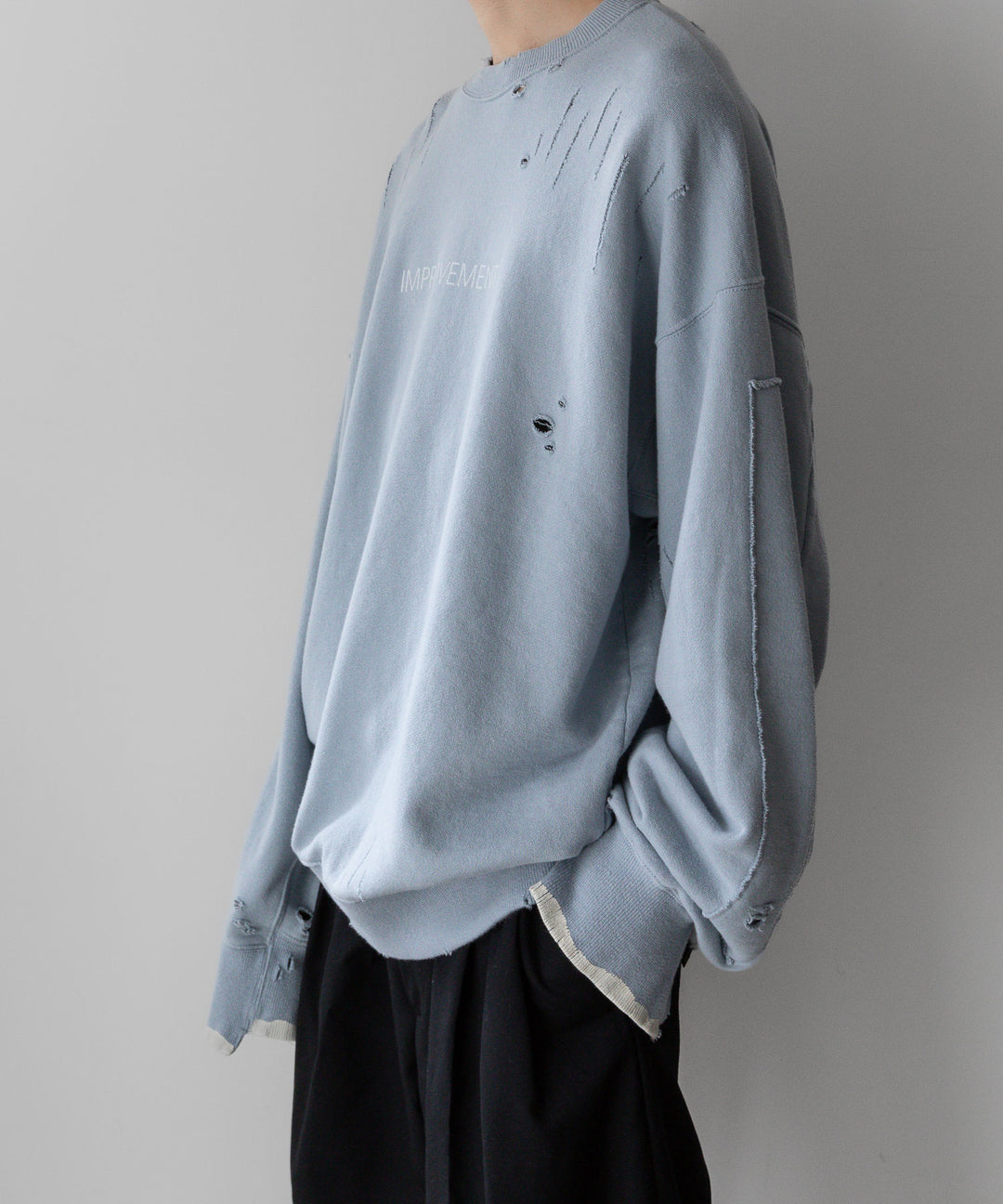 stein(シュタイン)の23AWコレクションOVERSIZED REBUILD SWEAT LSのGREY BLUE