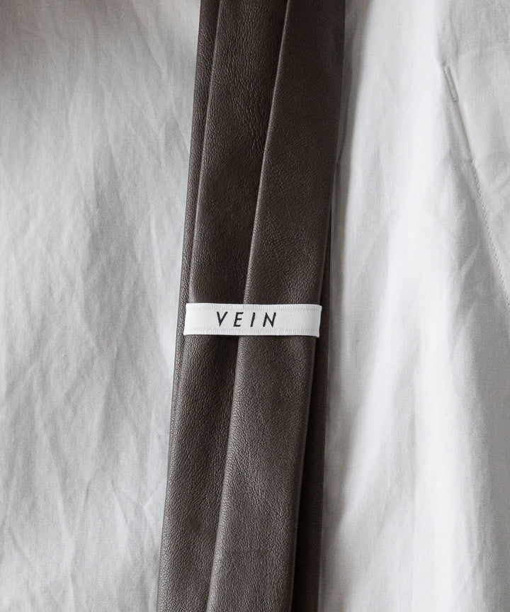 【 VEIN 】SYNTHETIC LEATHER NARROW TIE - BROWN