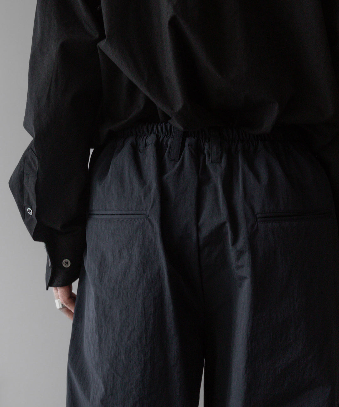 【stein】ssstein シュタインのWINDPROOF NYLON WIDE EASY TROUSERSのBLACK 公式通販サイトsession福岡セレクトショップ