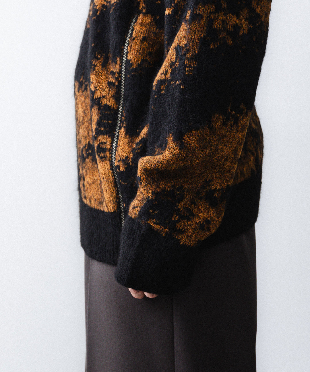 【ANTHEM A】SURI-ALPACA JACQUARD KNIT PULLOVER - BLACK