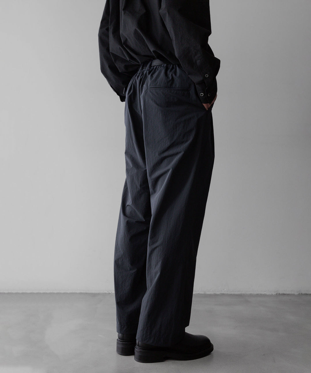 【stein】ssstein シュタインのWINDPROOF NYLON WIDE EASY TROUSERSのBLACK 公式通販サイトsession福岡セレクトショップ