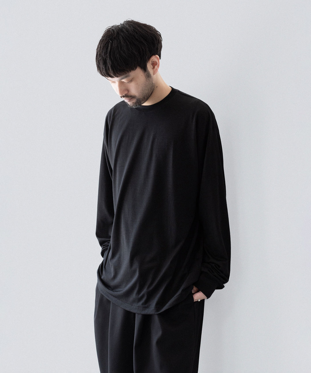 【INTÉRIM】    EXTRA FINE MERINO WOOL JERSEY L/S TEE - BLACK