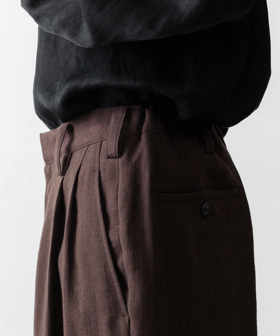 UJOH - ウジョーのWIDE 2 TUCK PNTのCHOCOLATE公式通販サイトsession福岡セレクトショップ