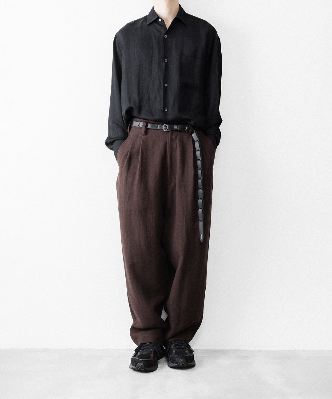 UJOH - ウジョーのWIDE 2 TUCK PNTのCHOCOLATE公式通販サイトsession福岡セレクトショップ