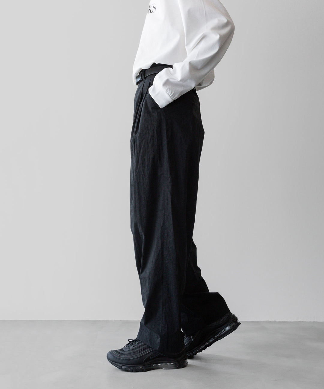 ssstein(シュタイン)の24AWコレクション WINDPROOF NYLON EASY WIDE TROUSERS - BLACK 公式通販サイトsession福岡セレクトショップ