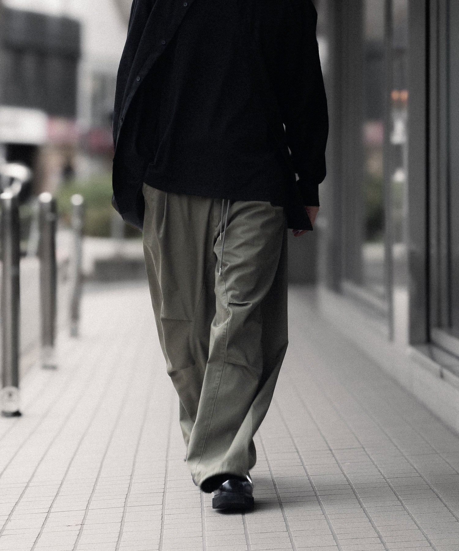 【 VEIN 】COTTON MOLESKIN 3D FILED TROUSERS - KHAKI
