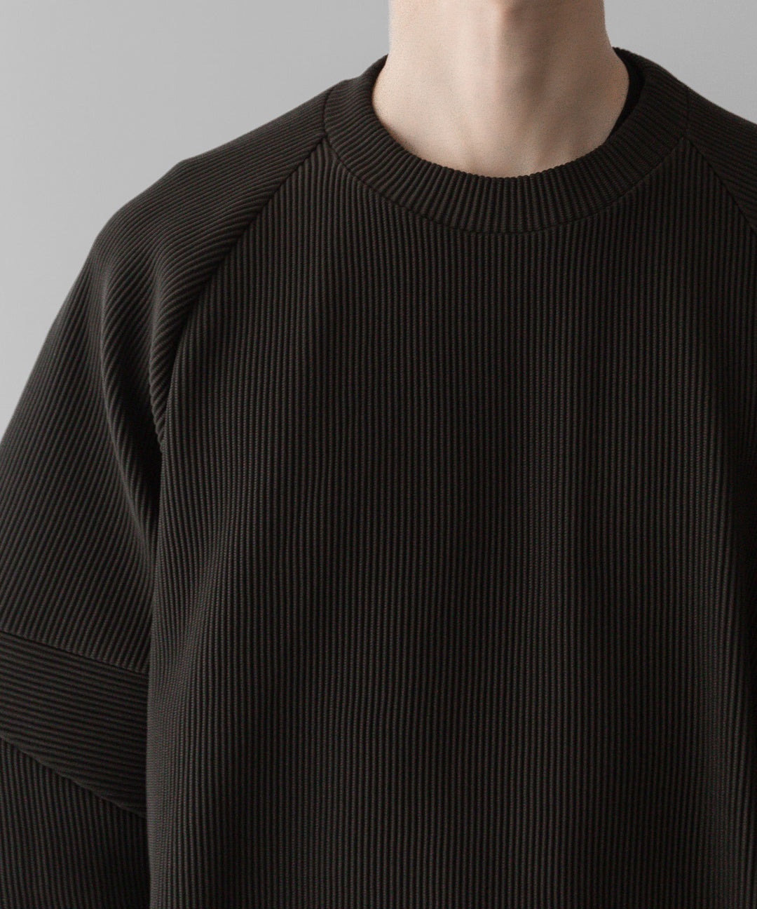 【stein】ssstein シュタインのGRADATION PLEATS COMBINATION SLEEVES LSのMILITARY KHAKI　 公式通販サイトsession福岡セレクトショップ