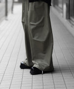 画像をギャラリービューアに読み込む, 【 VEIN 】COTTON MOLESKIN 3D FILED TROUSERS - KHAKI
