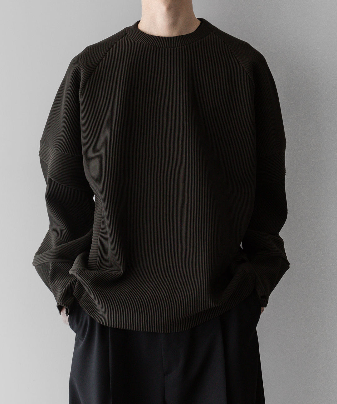 【stein】ssstein シュタインのGRADATION PLEATS COMBINATION SLEEVES LSのMILITARY KHAKI　 公式通販サイトsession福岡セレクトショップ
