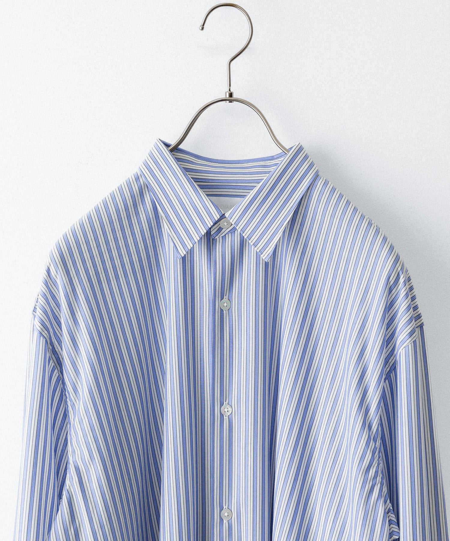 KANEMASA PHIL.】46G STRIPE MODEST SHIRT - SAX BLACK | 公式通販