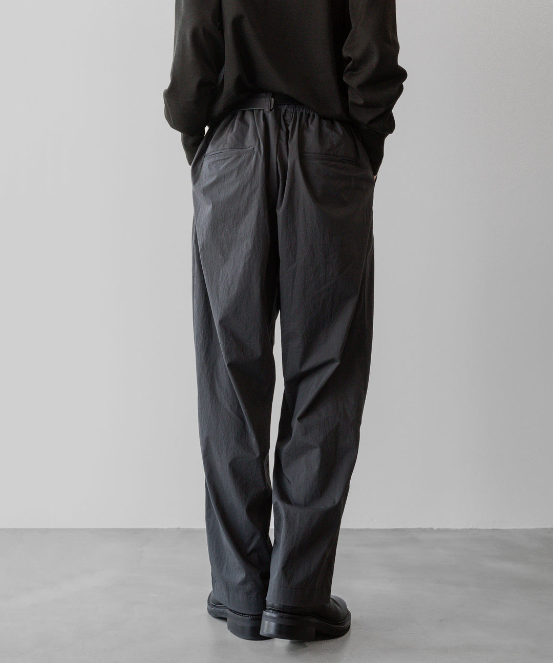 ssstein(シュタイン)の24AWコレクション WINDPROOF NYLON EASY WIDE TROUSERS - GREY KHAKI 公式通販サイトsession福岡セレクトショップ