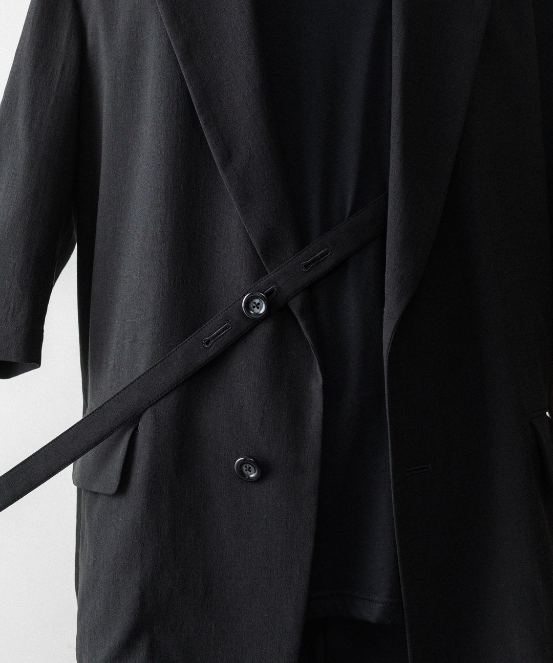UJOH - ウジョーの2BS BELT HALF SLEEVE JKTのBLACK公式通販サイトsession福岡セレクトショップ