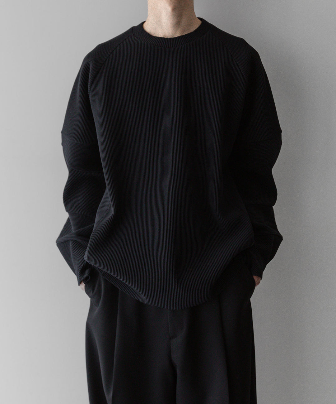 【stein】ssstein シュタインのGRADATION PLEATS COMBINATION SLEEVES LSのBLACK　 公式通販サイトsession福岡セレクトショップ