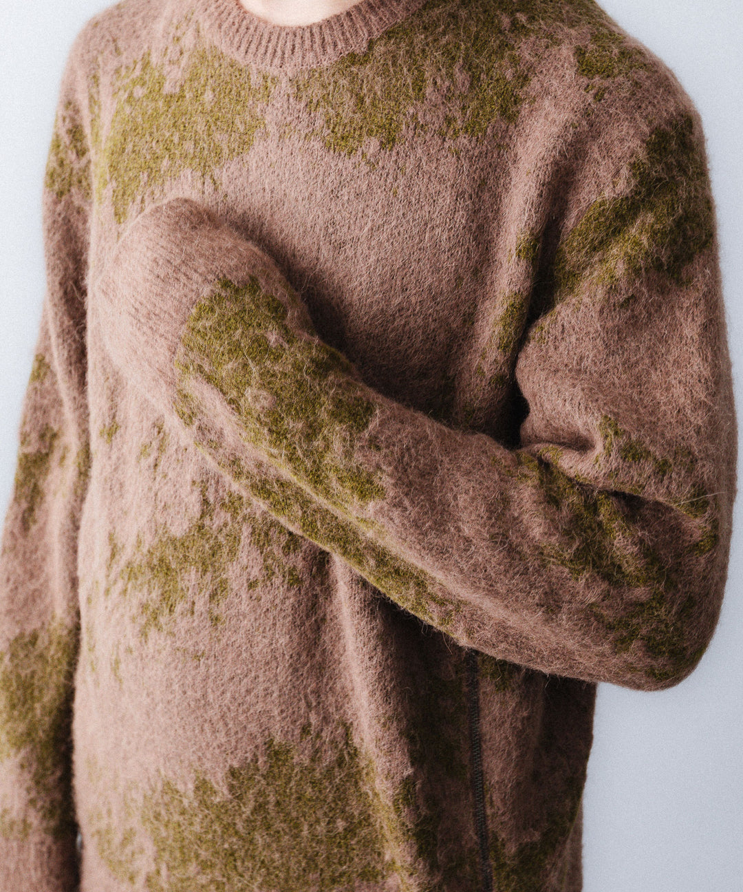 【ANTHEM A】SURI-ALPACA JACQUARD KNIT PULLOVER - KHAKI BEIGE