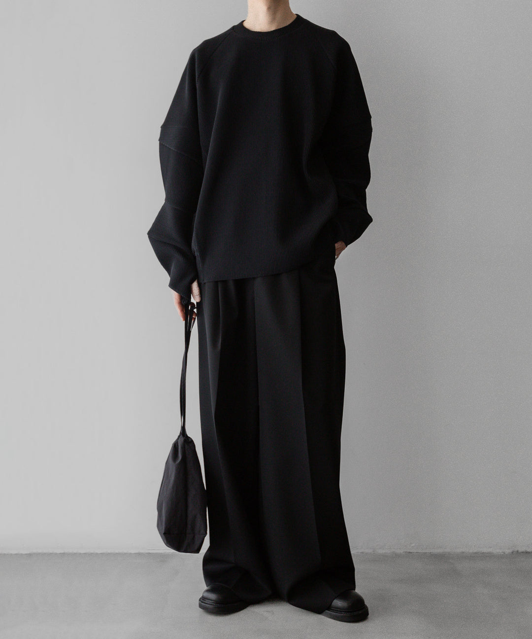 【stein】ssstein シュタインのGRADATION PLEATS COMBINATION SLEEVES LSのBLACK　 公式通販サイトsession福岡セレクトショップ